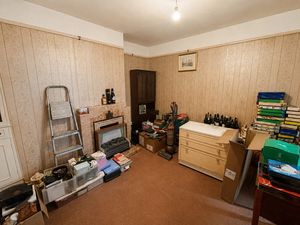 Sitting Room- click for photo gallery